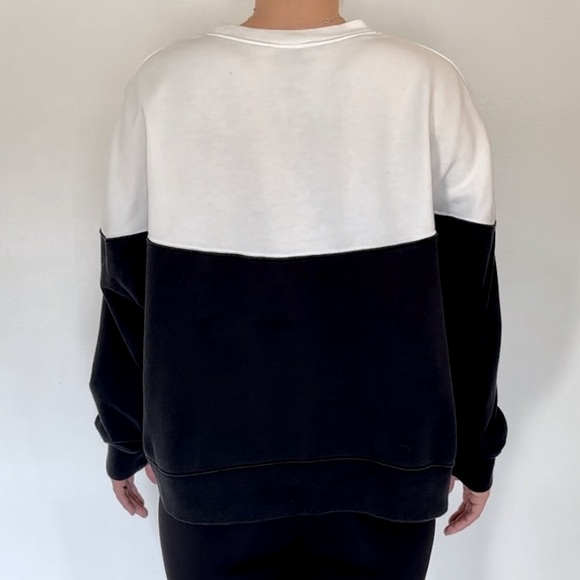 NIKE Black & White Cropped Sweatshirt Size 3X - Picture 4 of 8